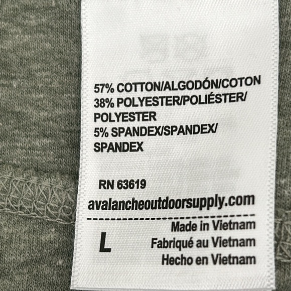 Avalanche Outdoor Supply Co High Waisted biker shorts Size Large NWT. - Picture 7 of 8